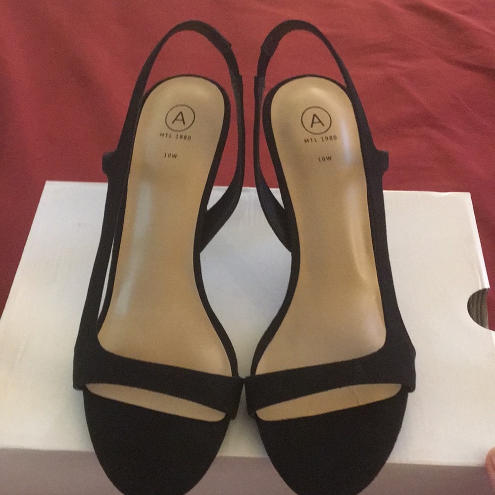 NWT Addition Elle Slingback Sandals Size 10